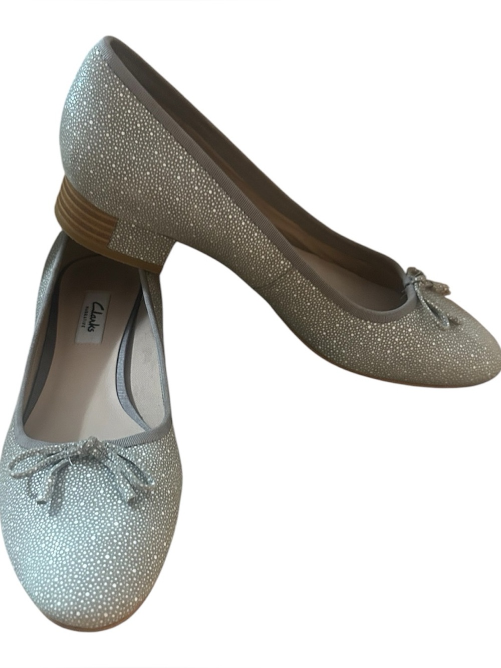 New Clarks Eliberry Isla ballet pump leather gray white sz 9.5 bow office
